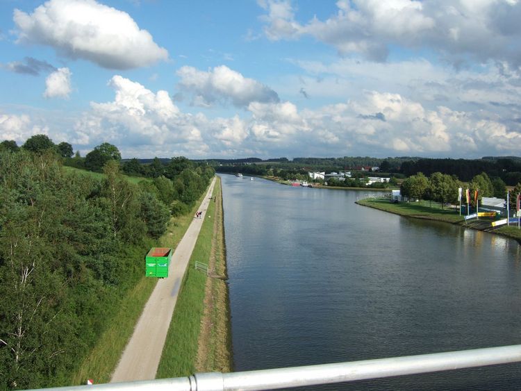 mit-dem-fahrrad-ans-nordkap.de fahrrad nordkap thumbs fahrrad-reise-tour-dscf1766-bruecke-fahrrad-reise-tour-deutschland.jpg